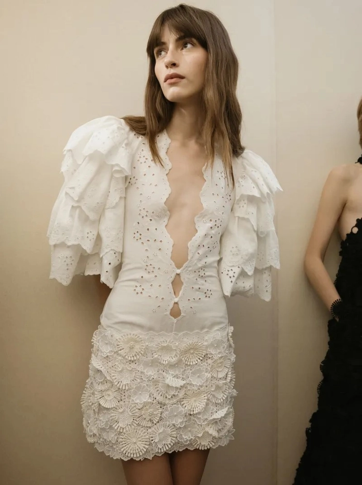 Chloé SS27: When a House Code Becomes a Habit