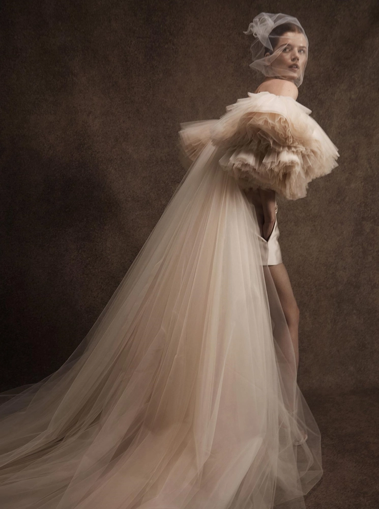 Tulle Fabric: The Shape of Weightlessness