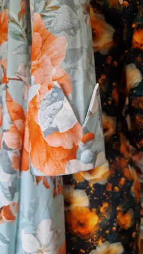 image depicting satisfaction using ar/vr in a fashion boutique context