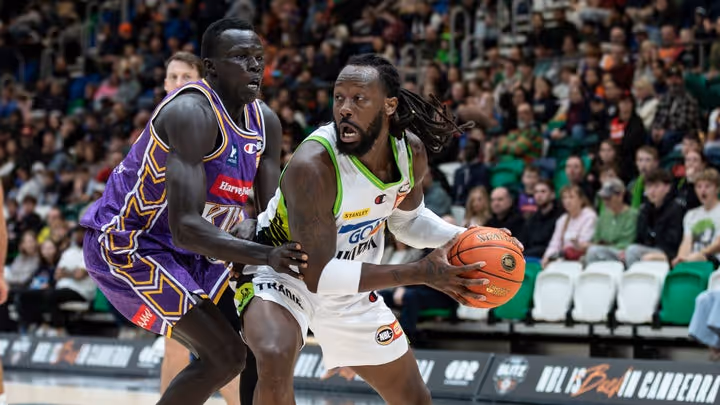 Phoenix blow away Kings at Blitz