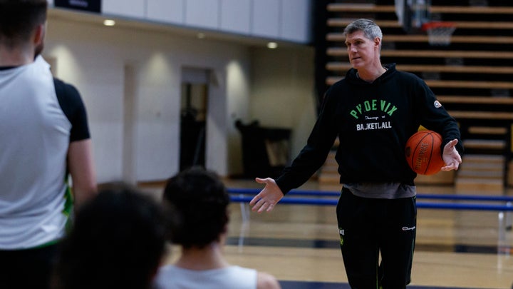 Legends Heap Praise on SE Favourite Son Kelly