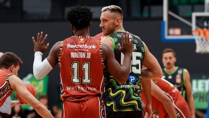 Mitch Creek Vs Derrick Walton Jr