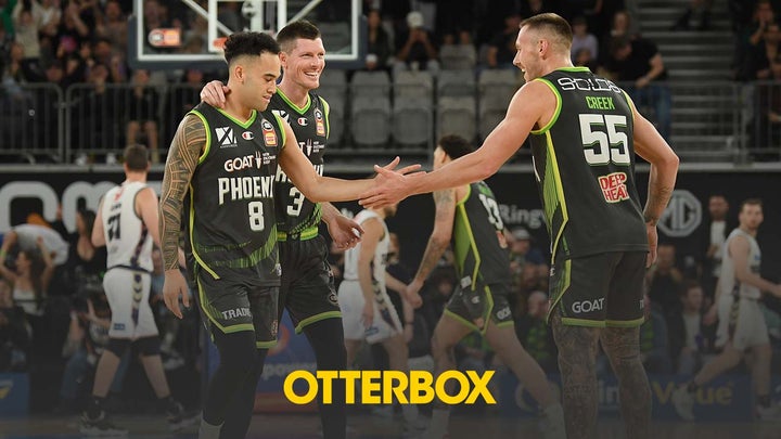 Phoenix Do It For The Fans in Last Home Game