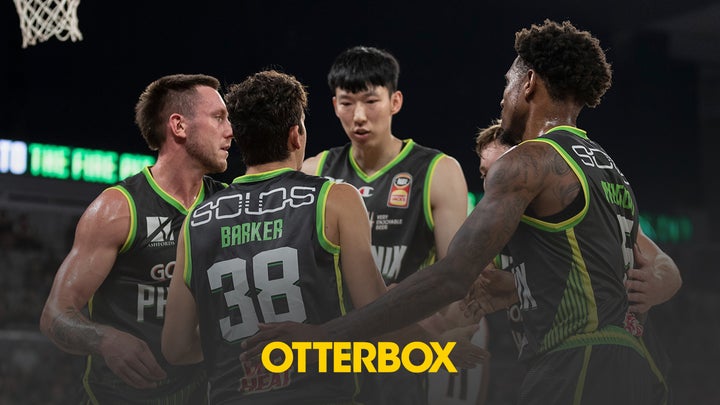 Undermanned Phoenix Fall to Wildcats