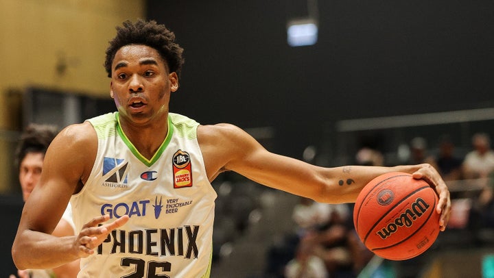 Game Preview: Phoenix Host Undefeated Hawks in the Heartland