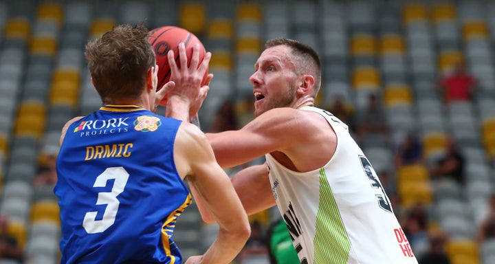 Phoenix-Bullets Shoot a Thriller on the Gold Coast