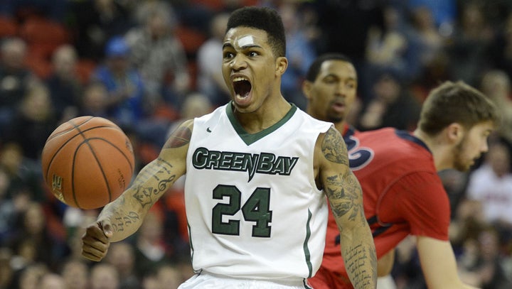 Twitter Reacts to Sykes Signing