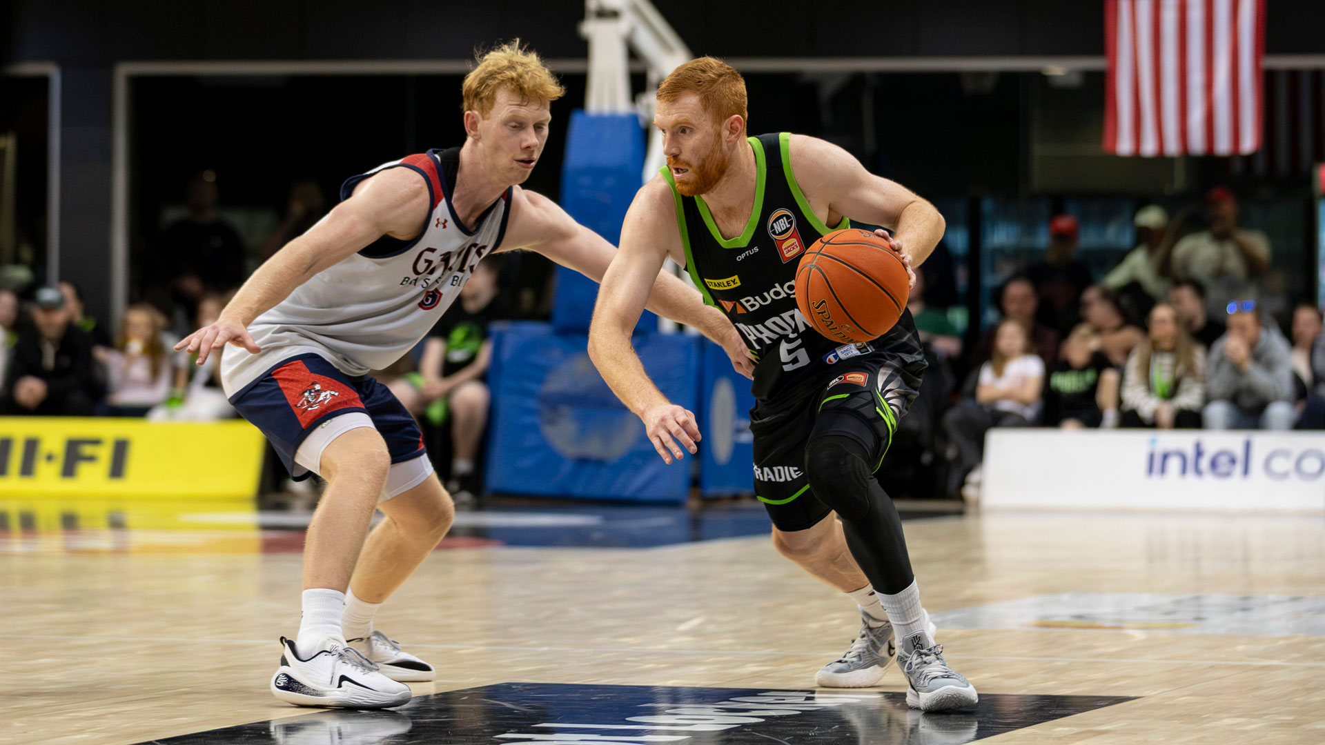 Encouragement for Phoenix against Gaels