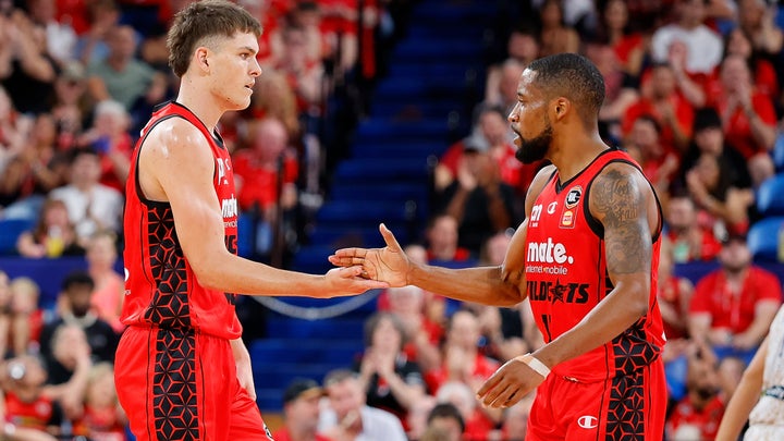 Cotton, Henshall named among finalists for NBL awards