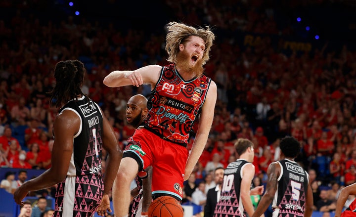 Wildcats bounce back against the Breakers