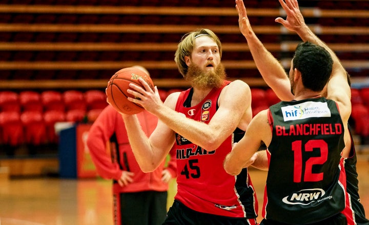 Playing Hard is Manek’s Main Focus