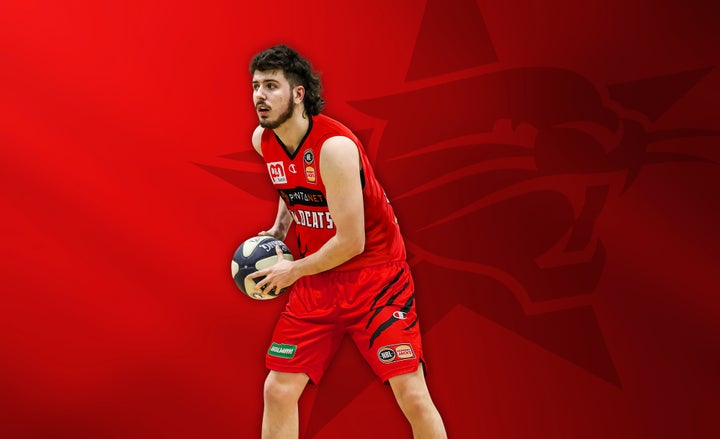 Wildcats add size and youth in Oliver Hayes-Brown