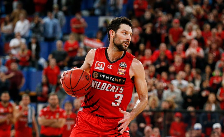 Wildcats re-sign veteran Kevin White