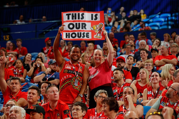 Mooney praises Red Army crowd