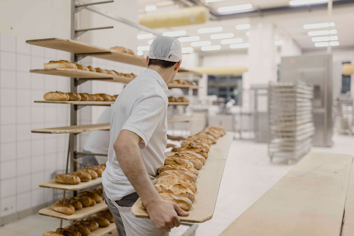Frisch gebackene Brote, täglich in der Franziskaner Bäckerei