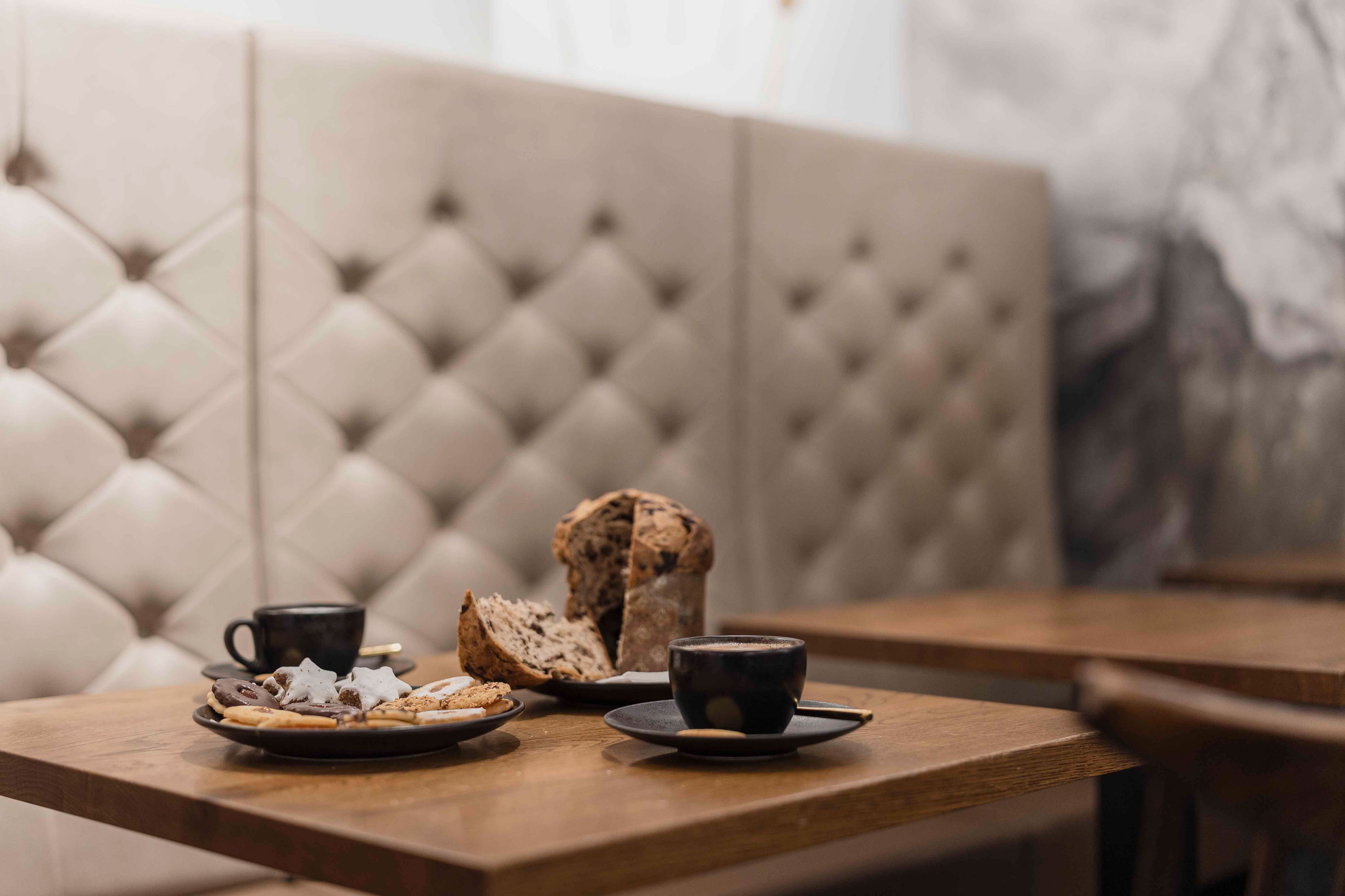 Kaffee trinken und frühstücken in Bozen Altstadt, Südtirol
