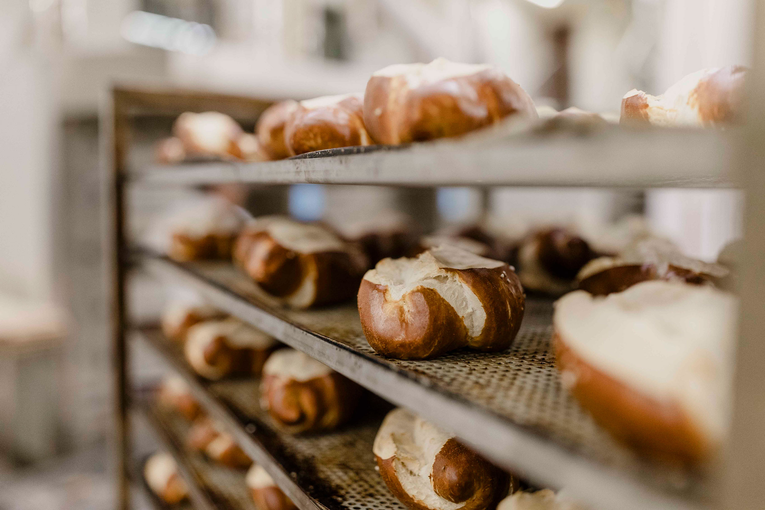 Frisches handgemachtes Brot aus Südtiroler Backtradition