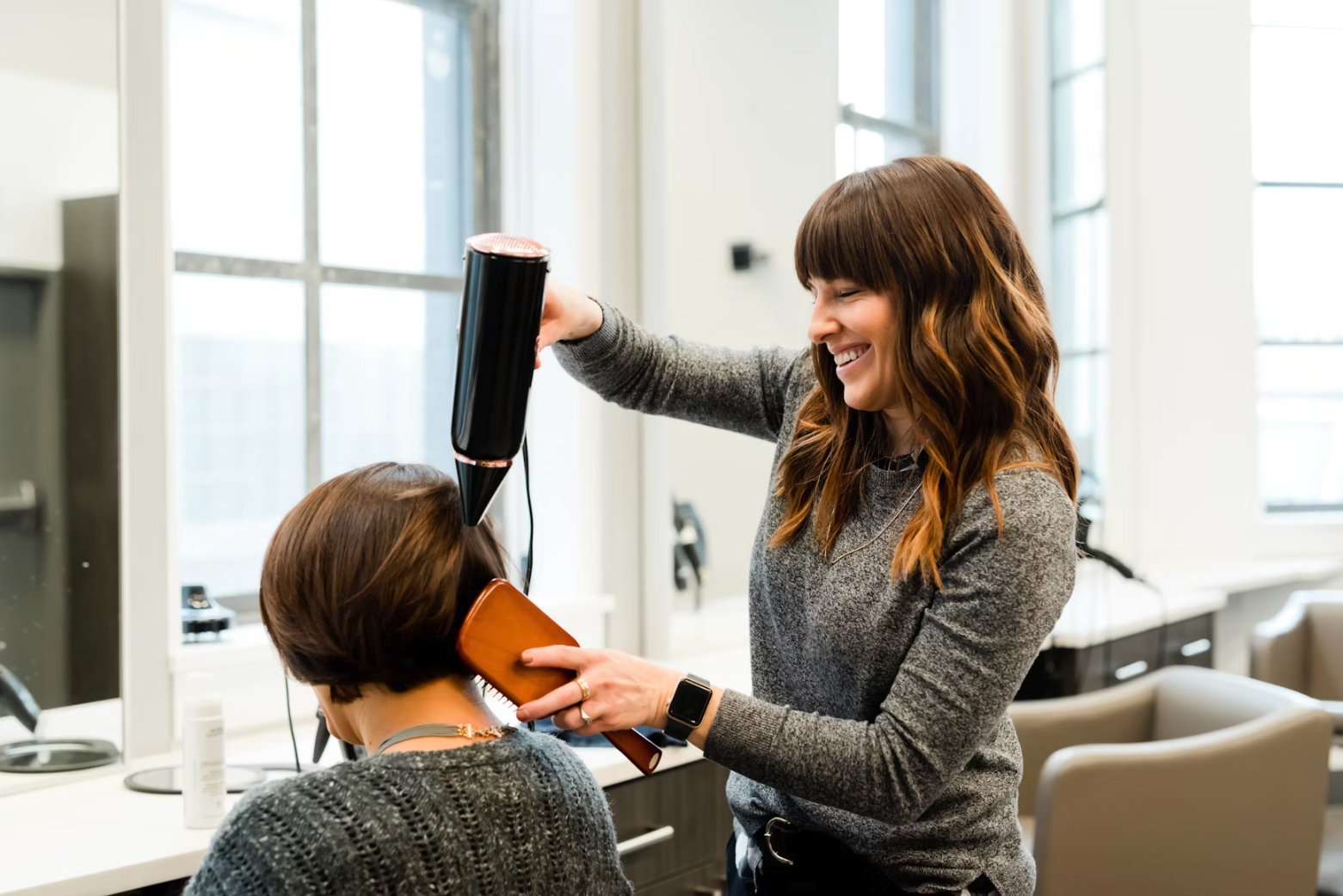 image showcasing a hairstyling tip