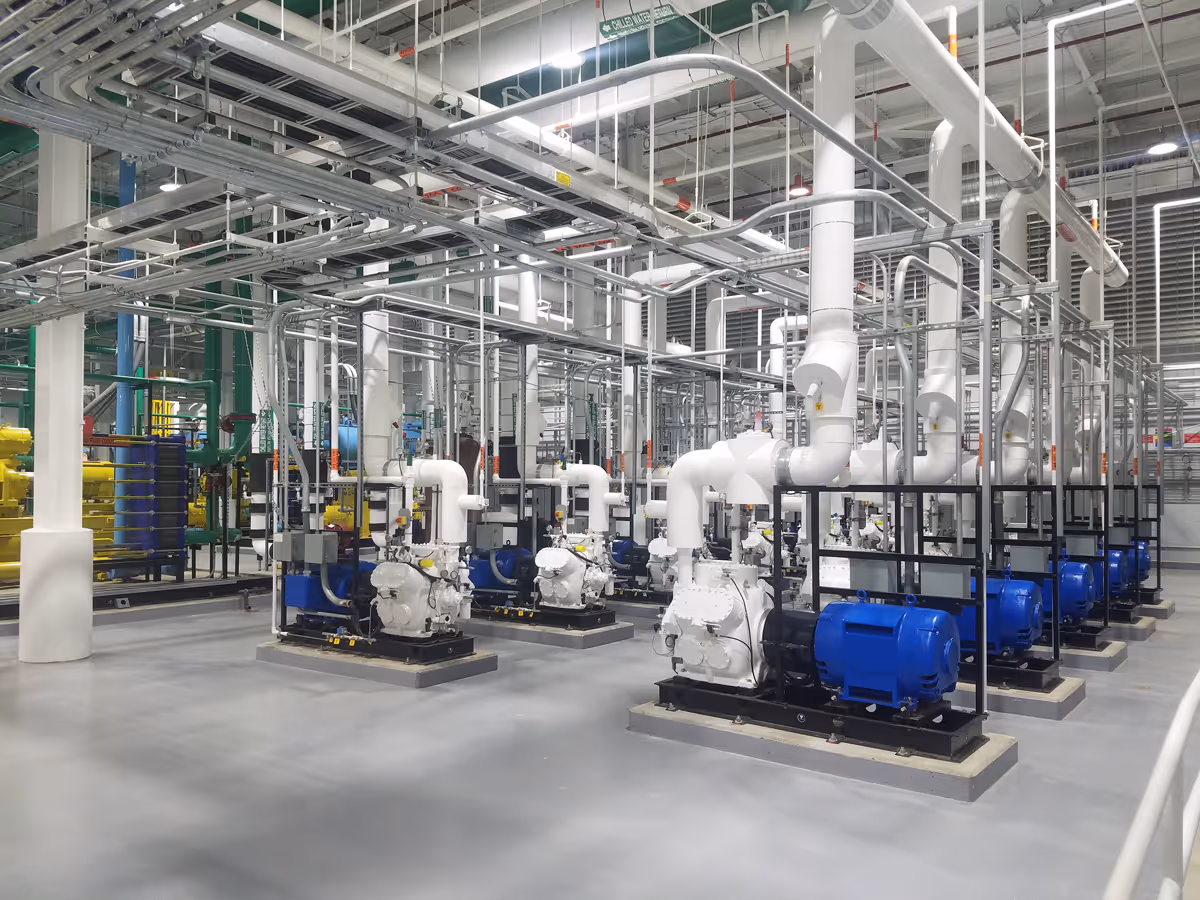 Transcritical CO2 mechanical room with reciprocating compressors by Innovative Refrigeration Systems
