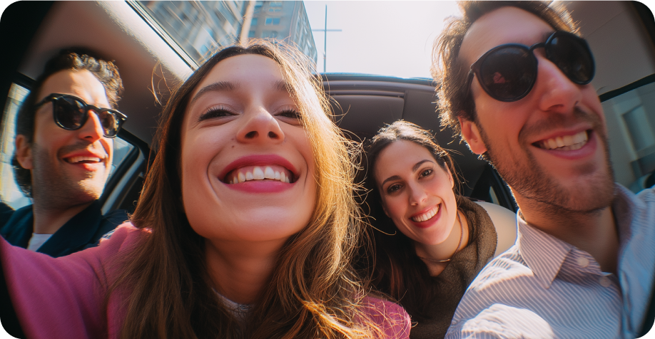 Amigos compartiendo coche con TRIBBU