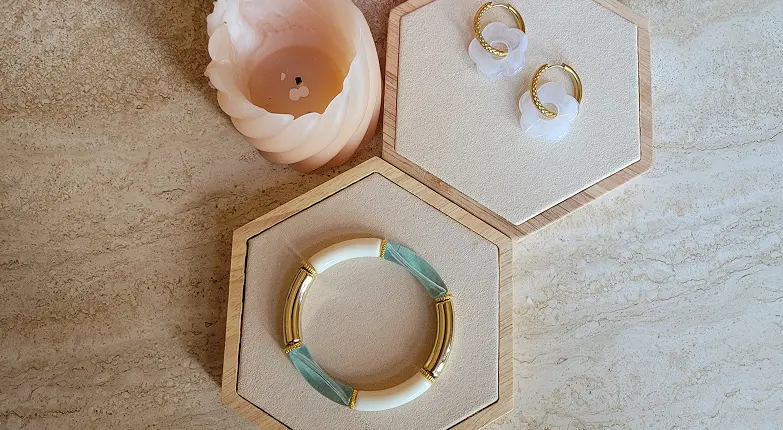 Bracelet et boucle d'oreilles crées par Amandine de Soleil d'amande
