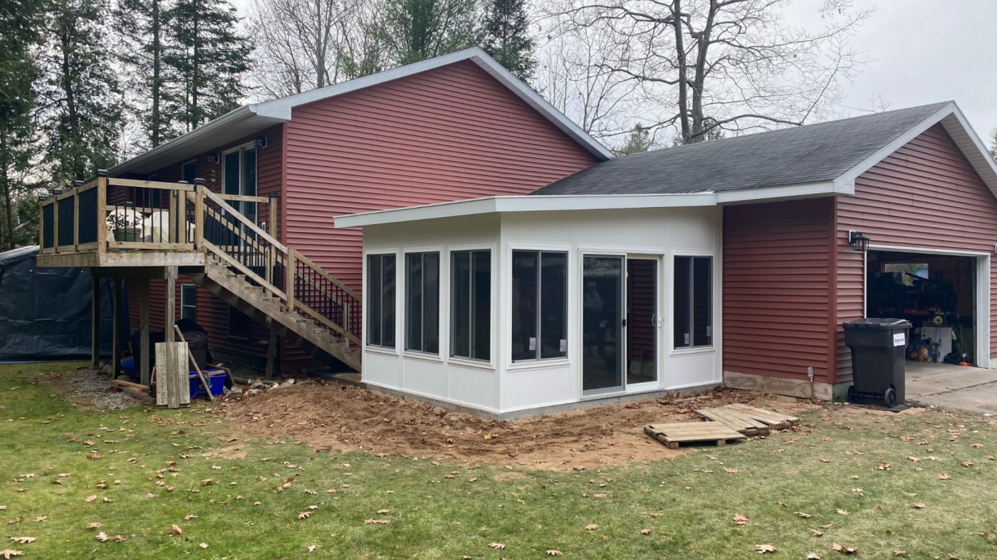 Can You Use a Sunroom Year-Round in Michigan? What Homeowners Should Know