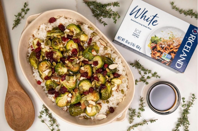 A bowl of rice and vegetablesAI-generated content may be incorrect.