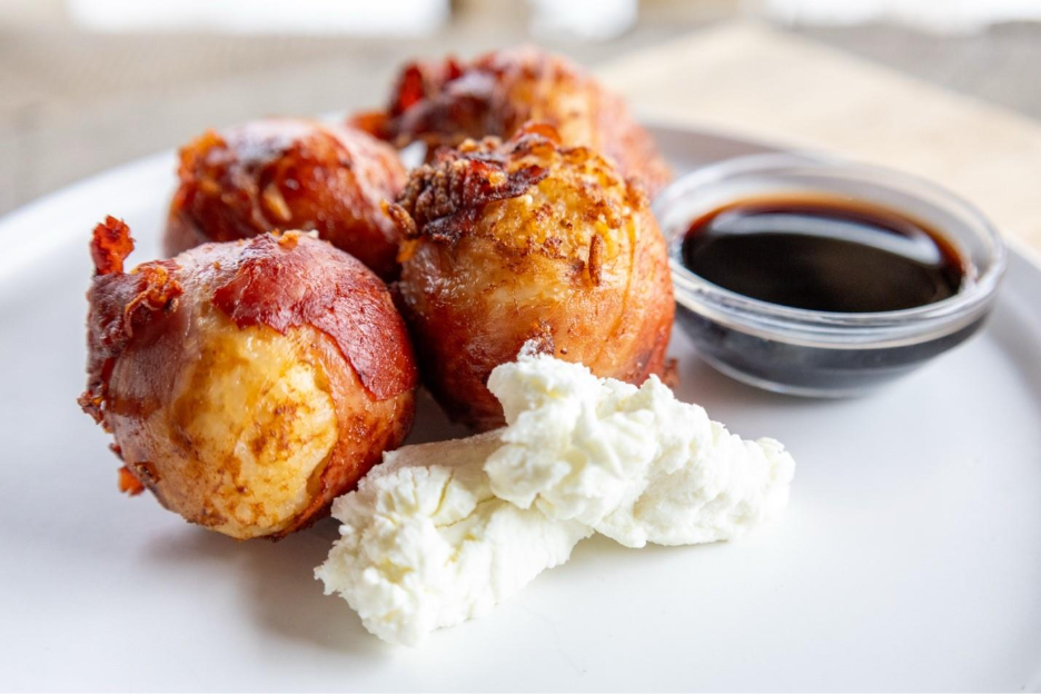 Food on a plateAI-generated content may be incorrect.