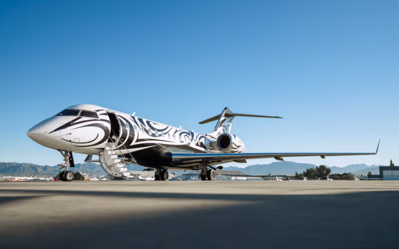Global Express N822VP private jet exterior