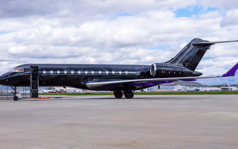 Global Express N271GL private jet exterior