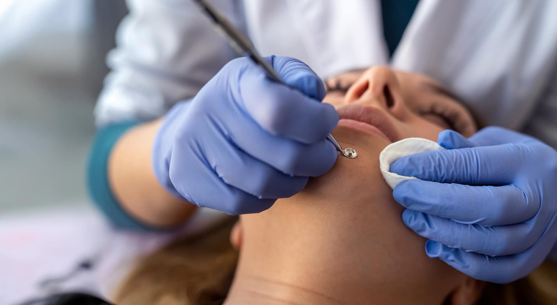 image of the clinic reception area (for a veterinary clinic)