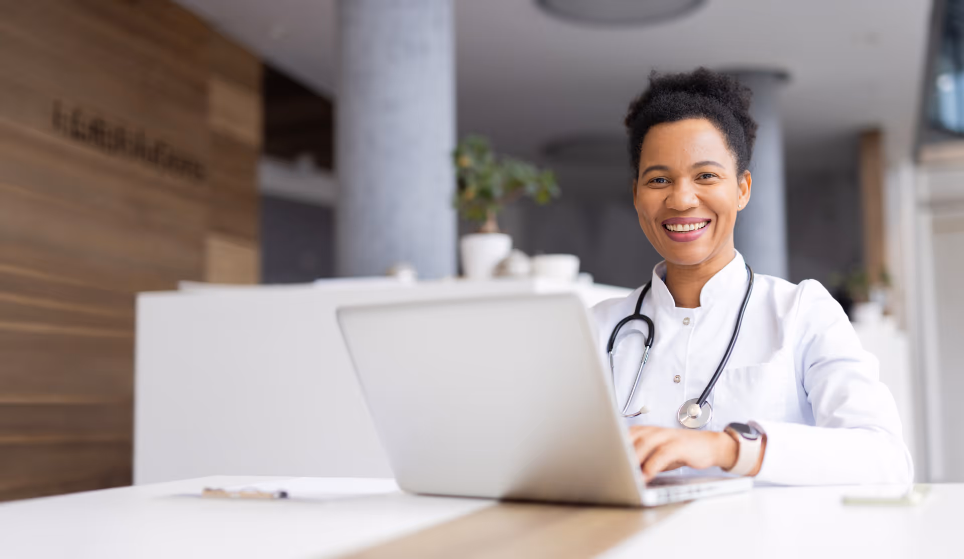 image of the clinic reception area (for a veterinary clinic)