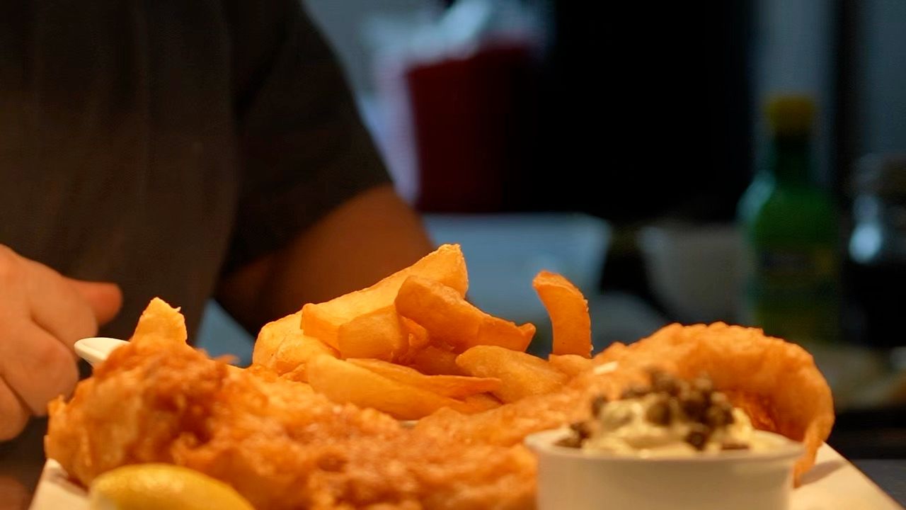 A lively Mexican eatery serving flavorful tacos and traditional dishes in a festive setting.