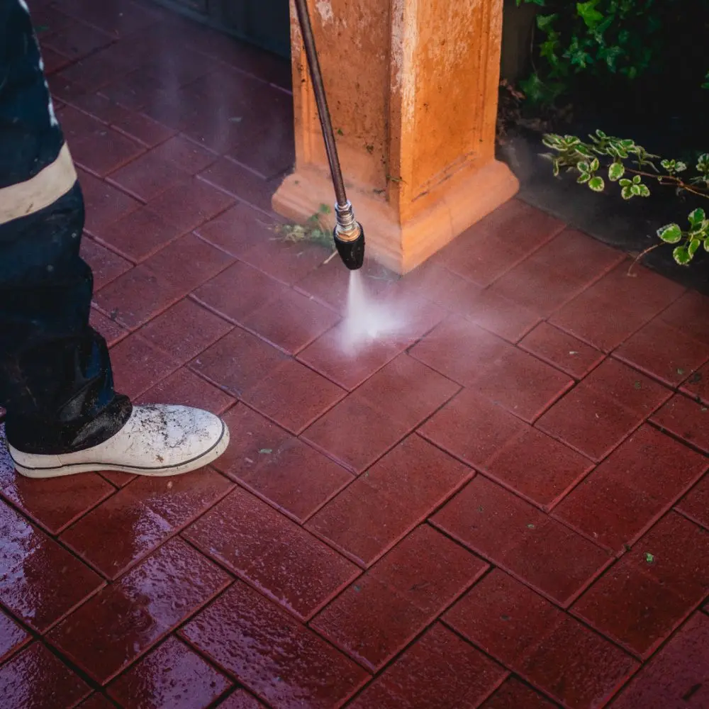An Adelaide Property Wash Utility Vehicle on location for Window and Glass Cleaning