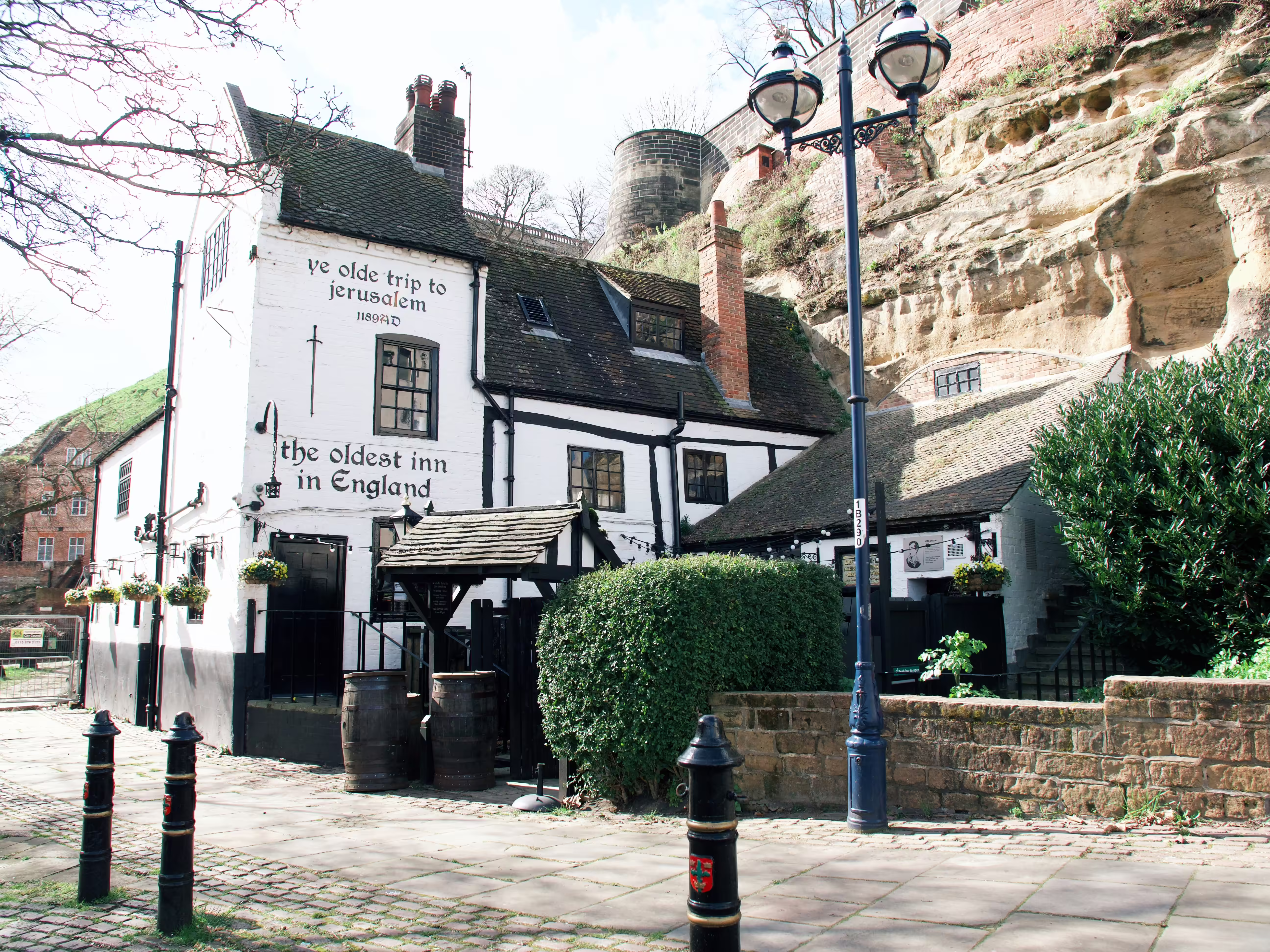 A picture of a pub built in to a cliff face