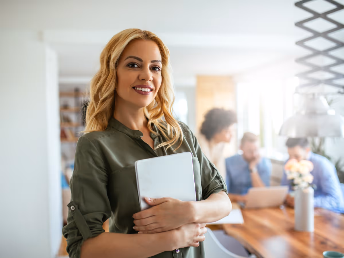 How to Become a Business Manager