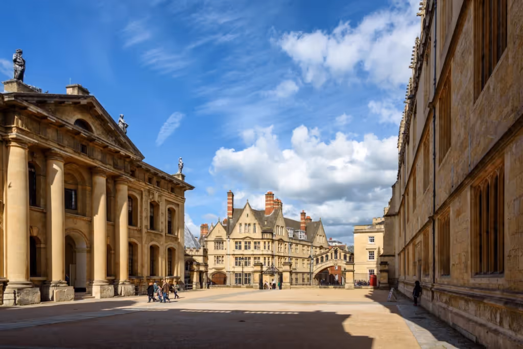 Physics Summer Programme Oxford | Immerse Education