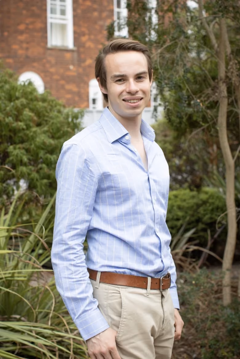 Dr Richard Morris