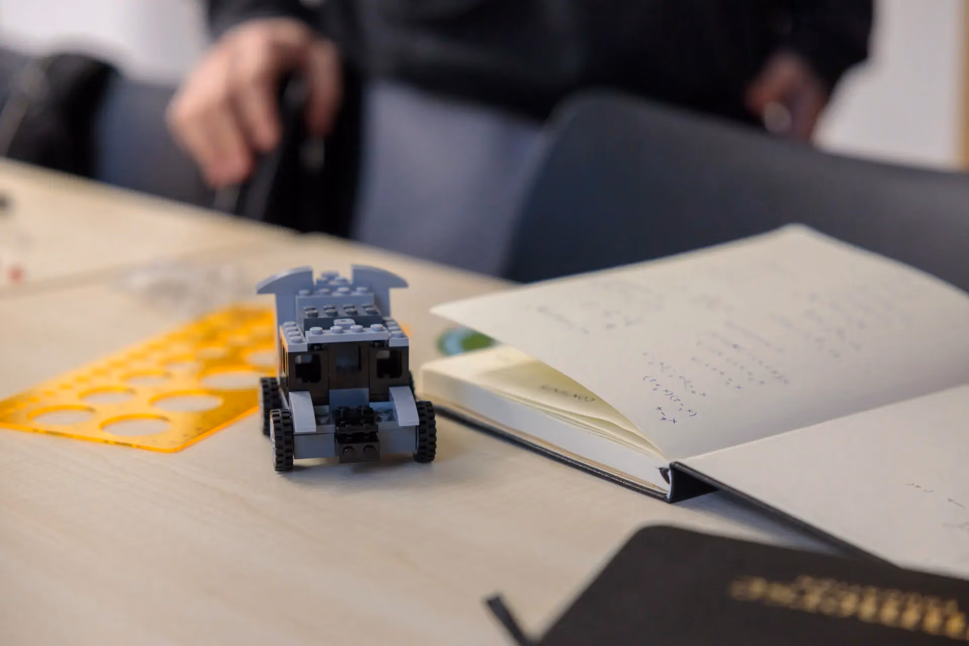 Explore our Cambridge Summer Program in Engineering
