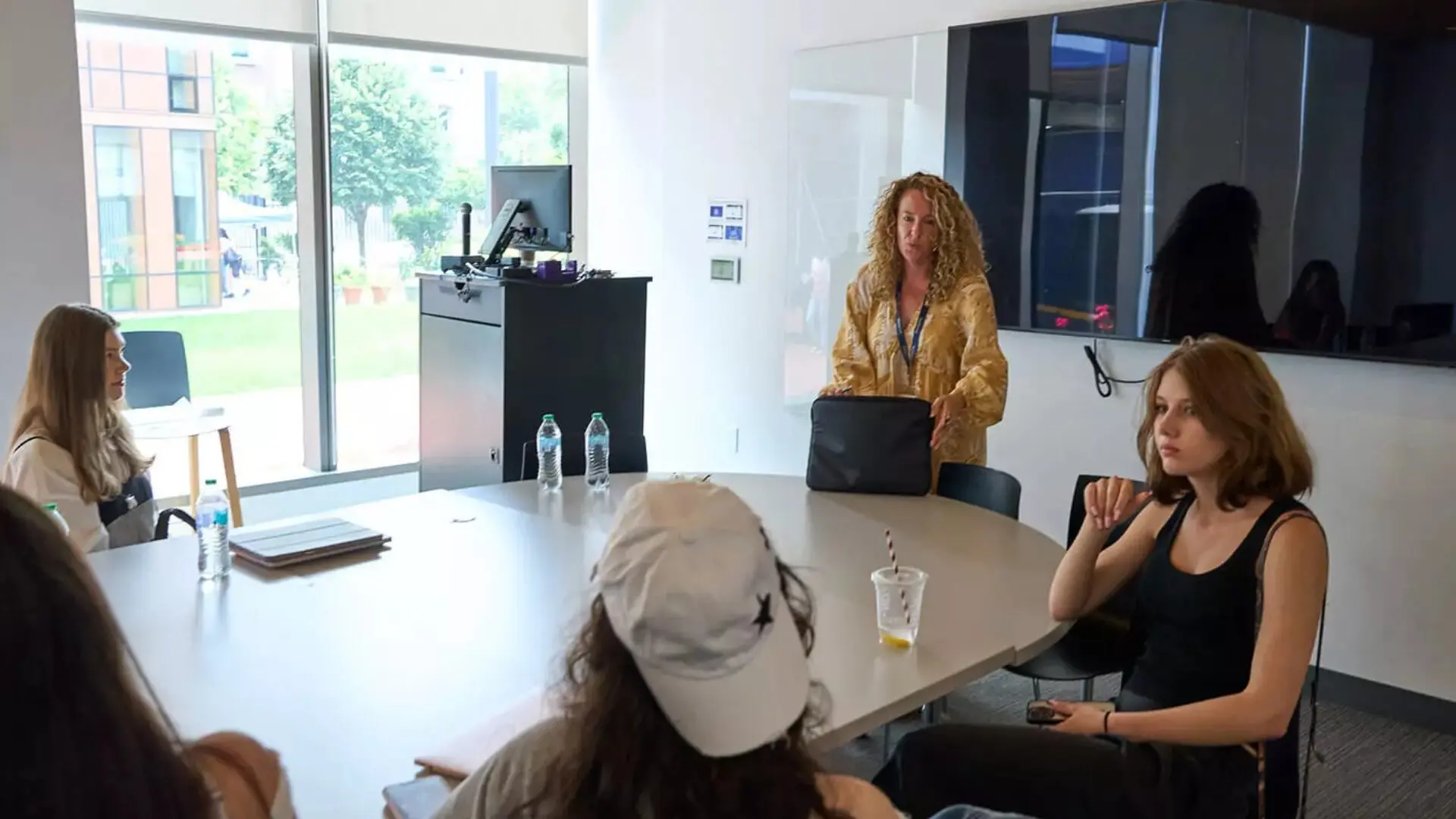 15 Creative Industries Summer Schools for High School Students 1