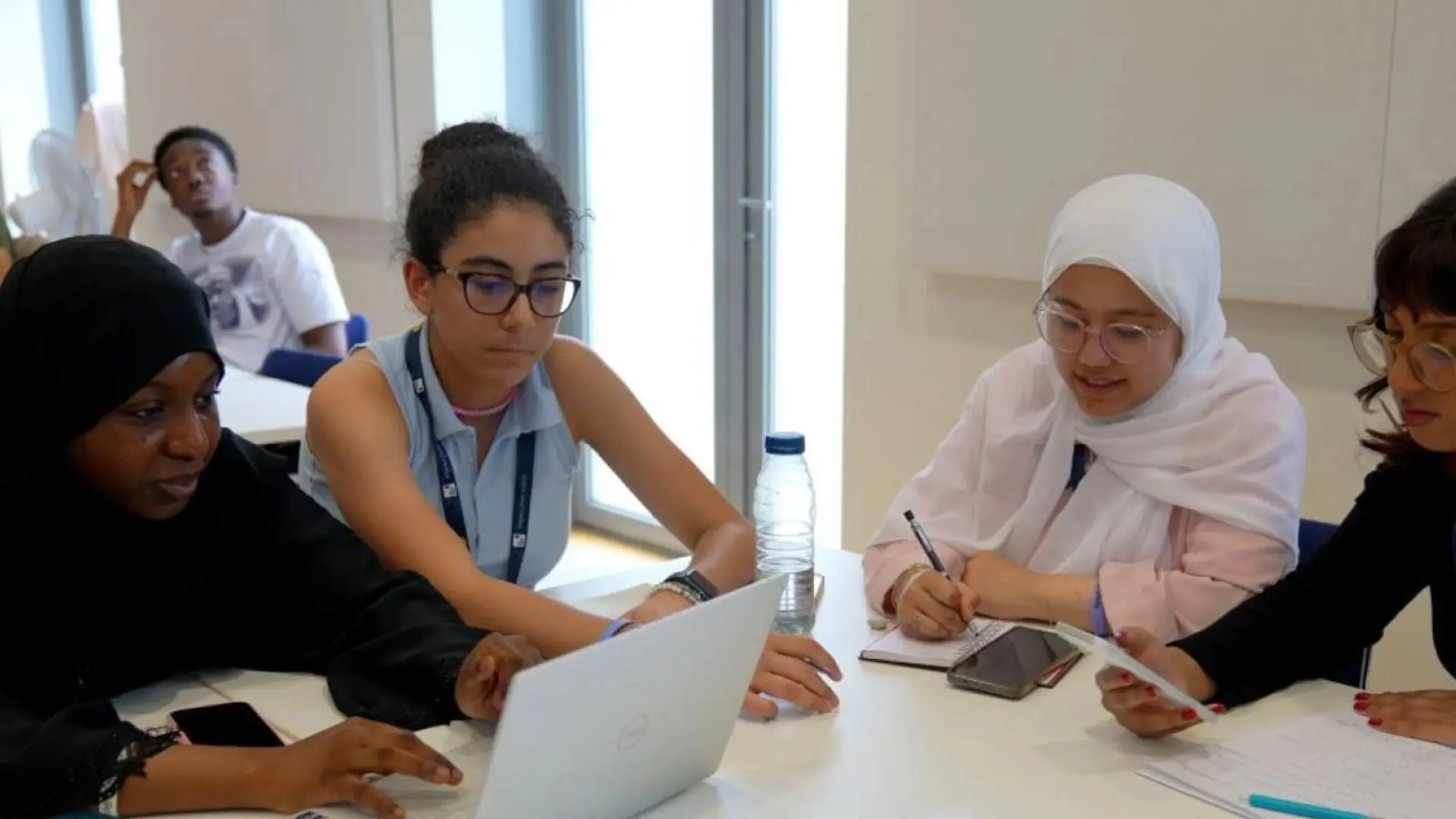 15 Internships in Europe for High School Students 3