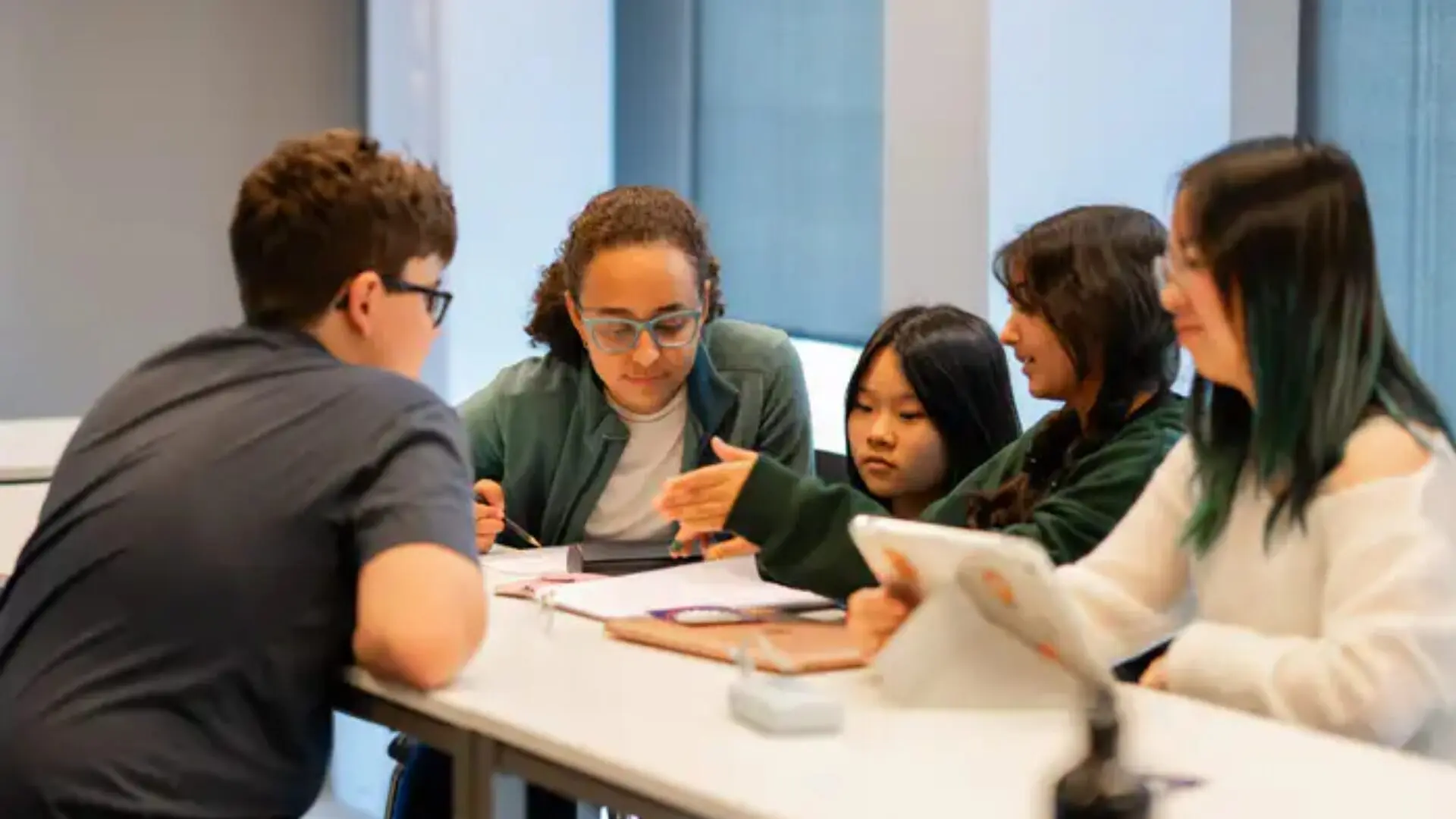 15 Writing Summer Programs in Europe for High School Students 3