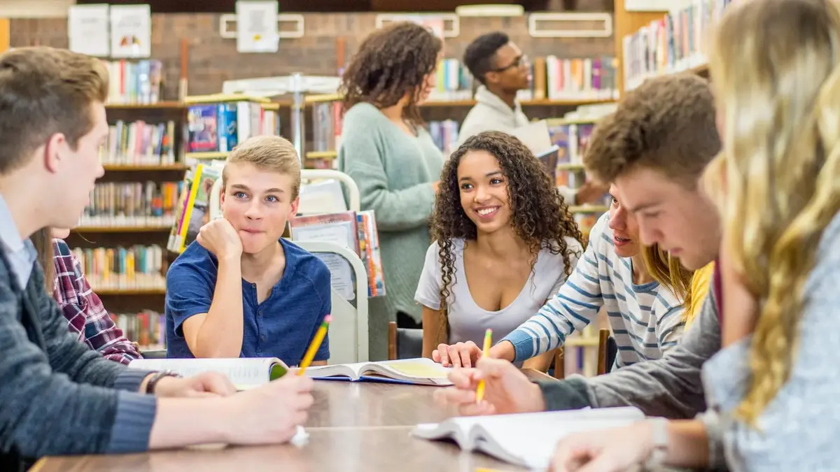 Kings College London Summer School Complete Guide 2026