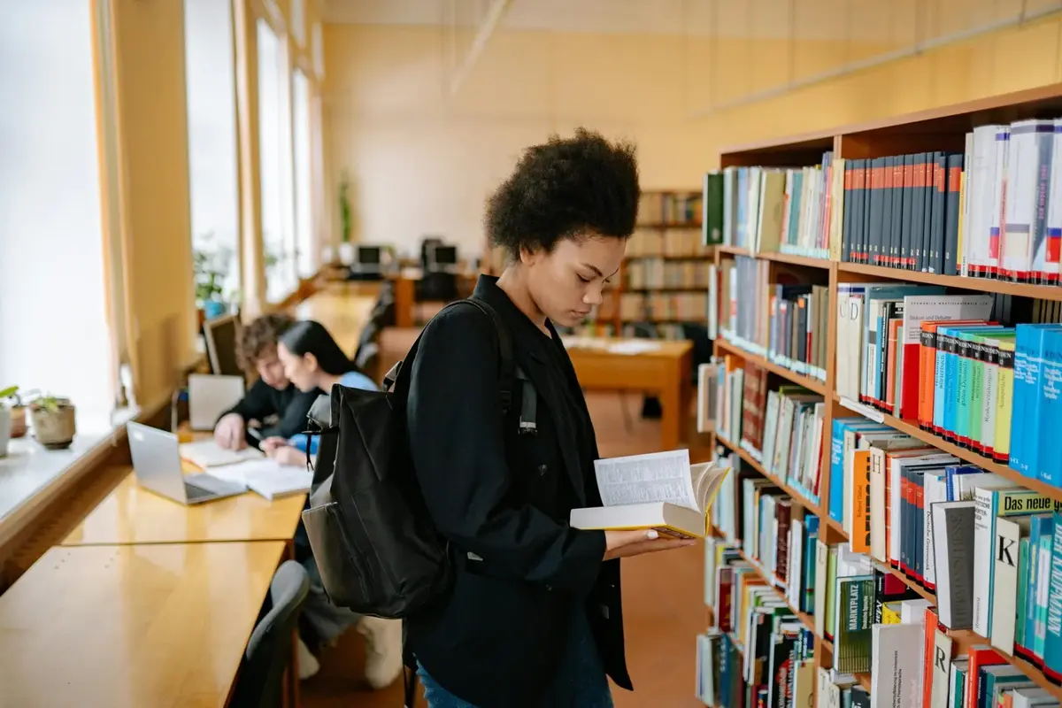 Best Critical Thinking Books to Sharpen Your Mind