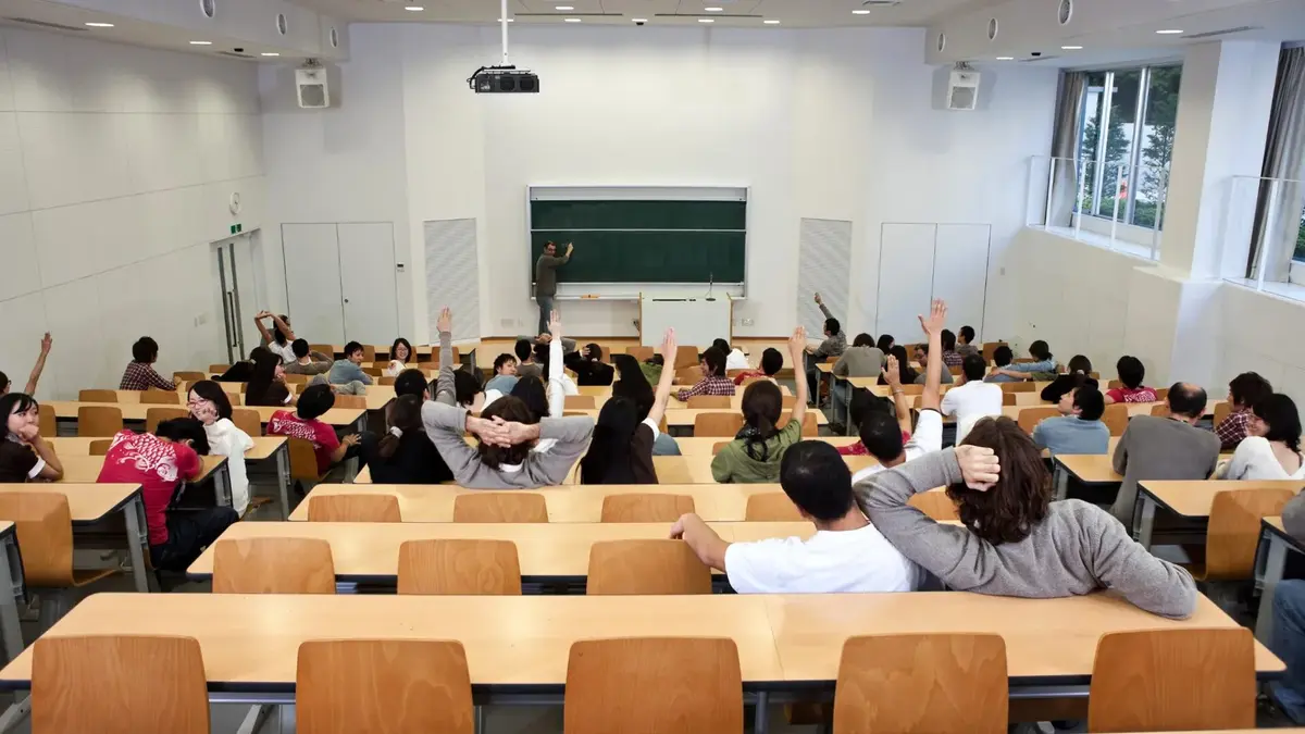 15 University Summer Programs in the UK for High School Students