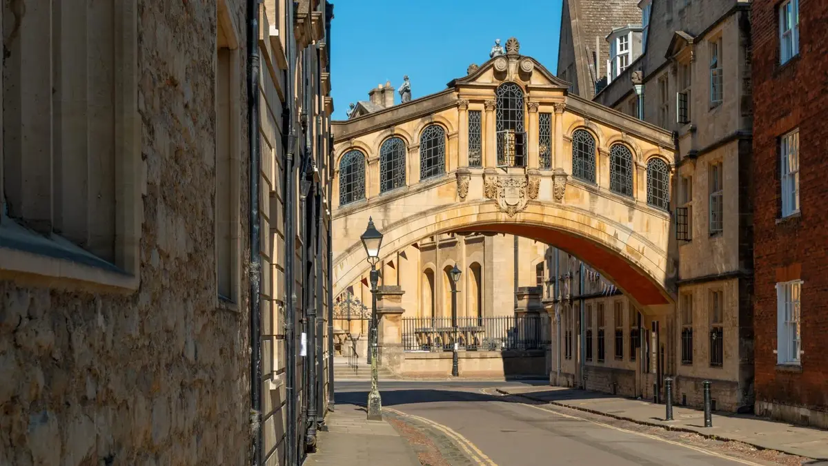 15 University Summer Programs in Oxford for High School Students