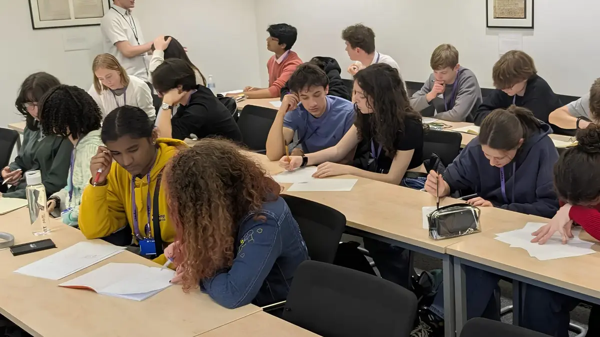 15 University Summer Programs in Oxford for High School Students 3