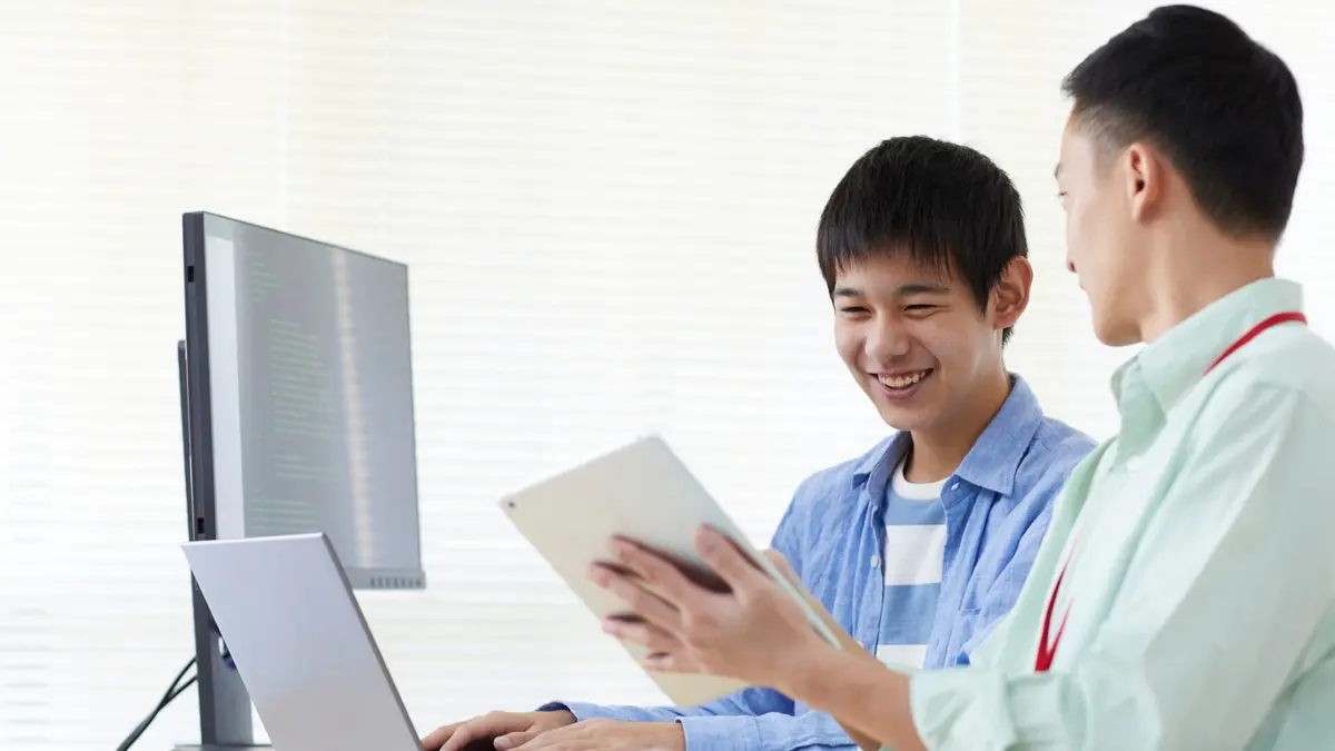 15 Tech Coding Summer Schools for High School Students