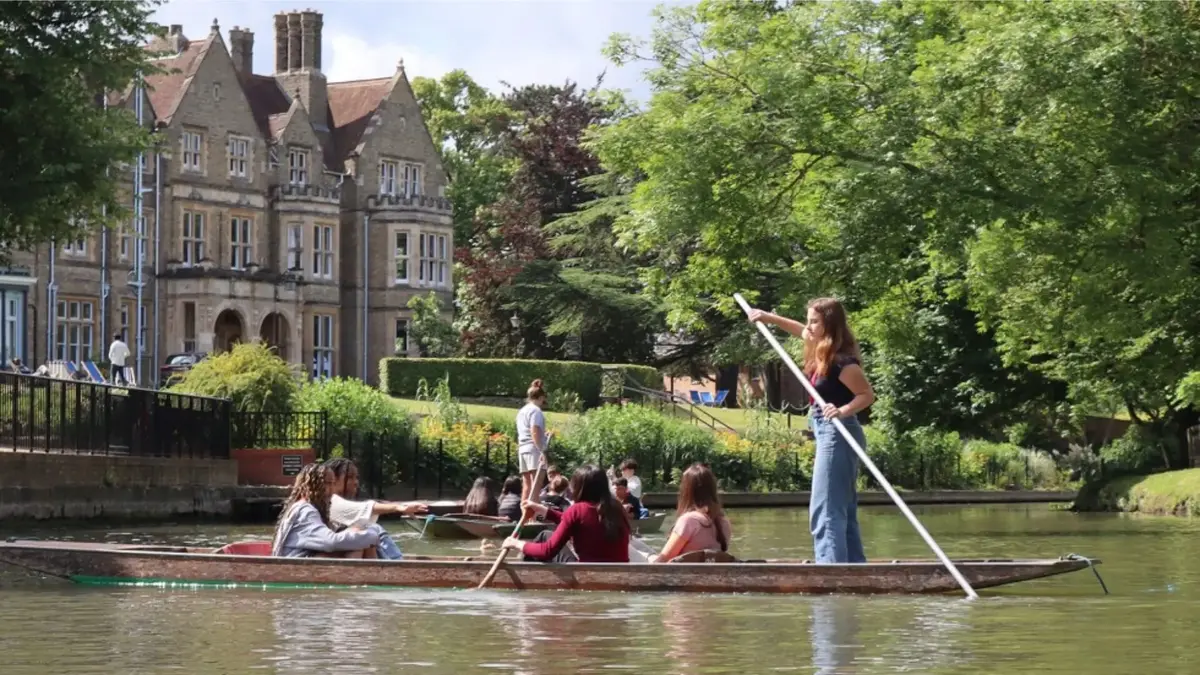 15 STEM Summer Programs in the UK for High School Students 3