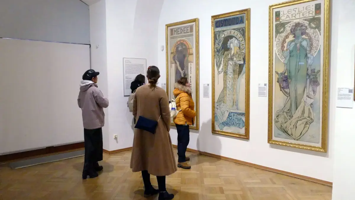 15 Summer Art Internships for High School Students